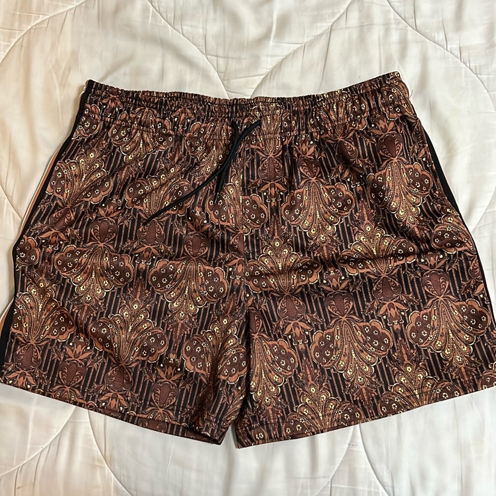 Pattern shorts